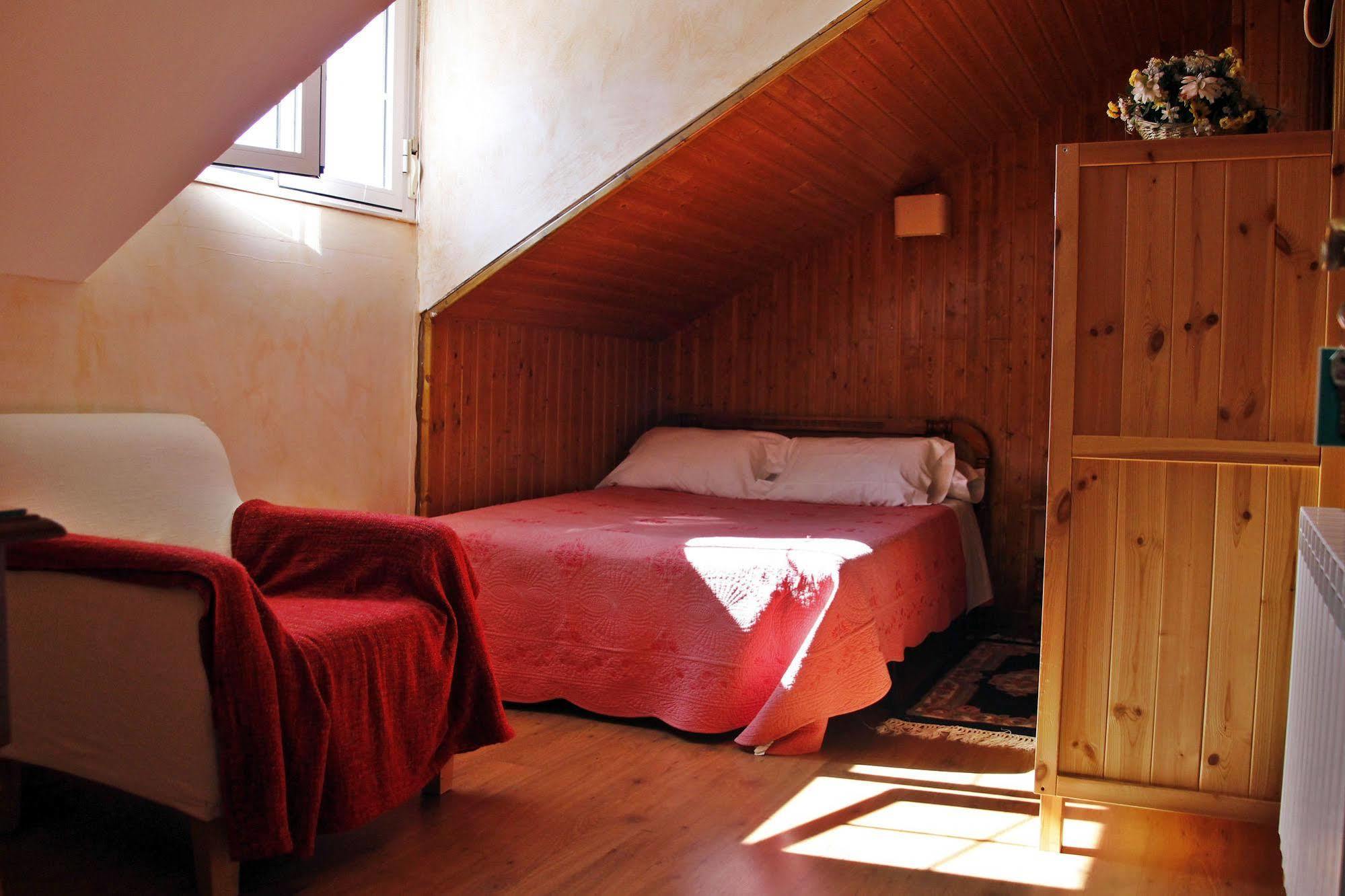 Hostal Martin - Sanabria Ribadelago Exterior photo